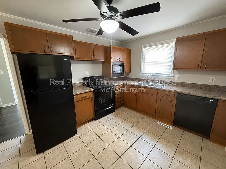2700 Brightwood Ct — Photo 5