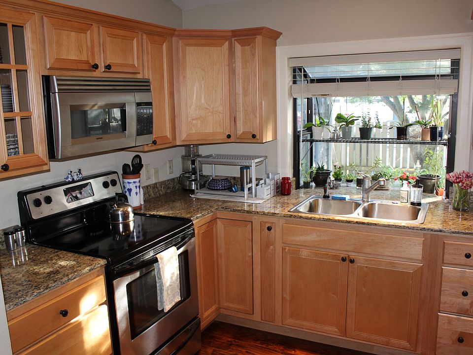 1st image of 18122 NE 91st Ct
