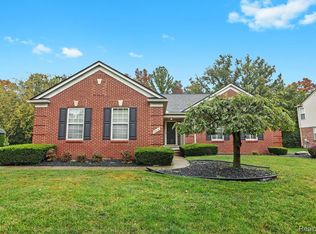 3415 Wall St, Canton, MI 48188