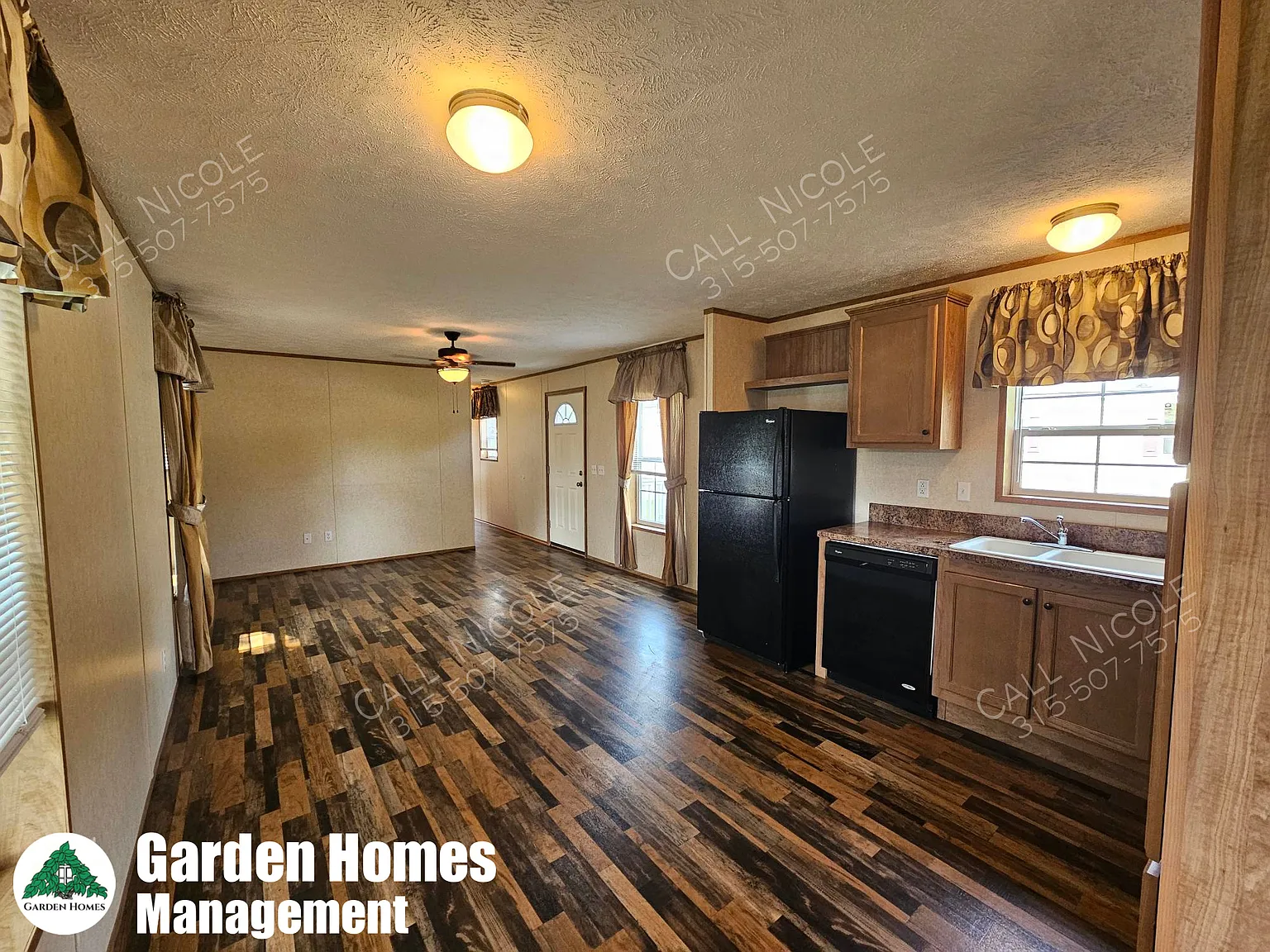3 bed, 1.5 bath, 924 sqft, $1,285 — Photo 2