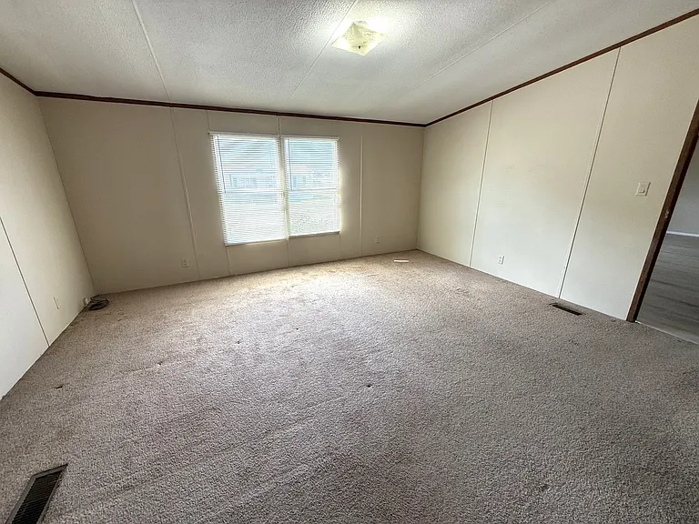 105 Kelsey Pkwy — Photo 7