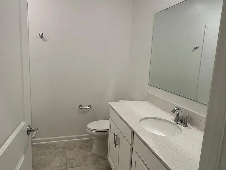 913 Laurel View Way — Photo 5