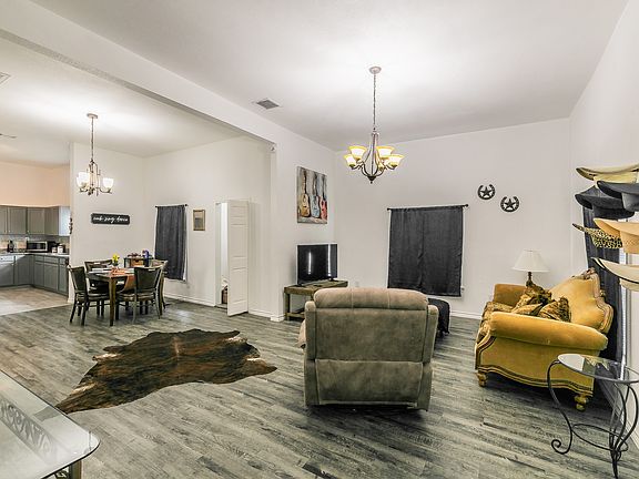 3rd image of 2514 Columbus Ave