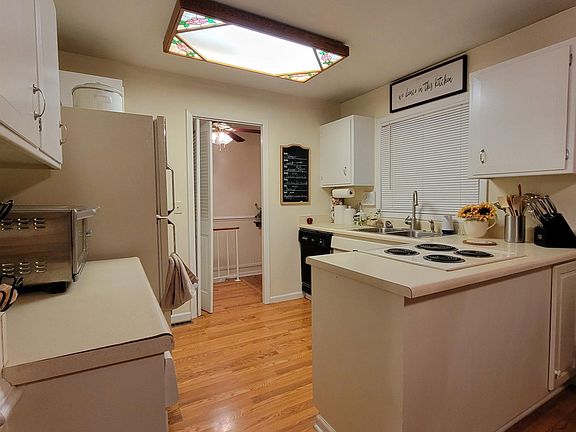 5th image of 7010 S Wedgewood Dr