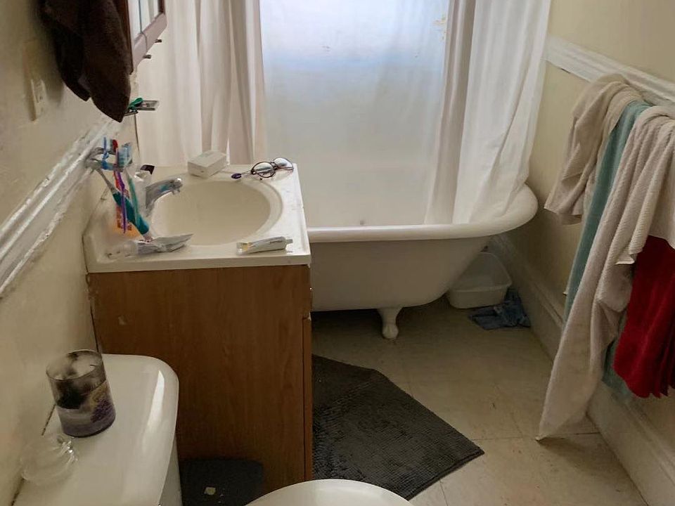 2nd image of 1152 Commonwealth Ave APT 21