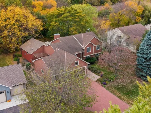8685 Sycamore Ln N, Maple Grove, MN 55369