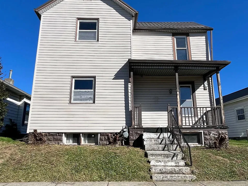 706 N 11th St