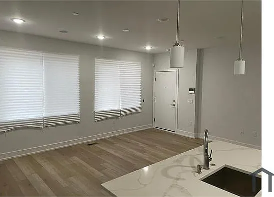 2156 N Darien St #1 — Photo 5