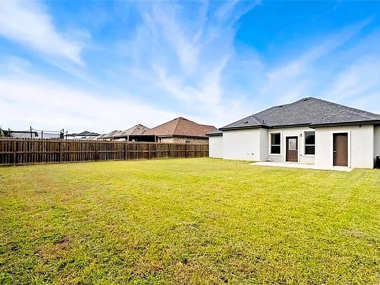 5504 San Roman Dr — Photo 11