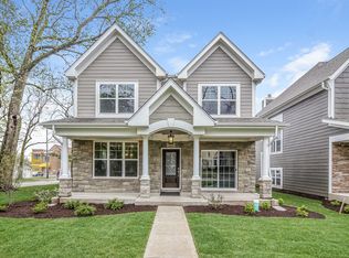 711 N Center St, Naperville, IL 60563