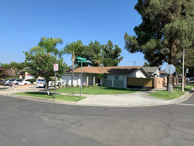9330 Aegean Dr — Photo 23