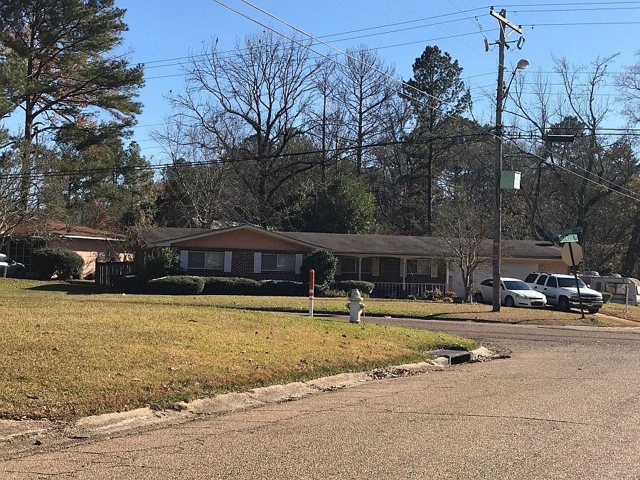 2nd image of 3004 Marwood Dr