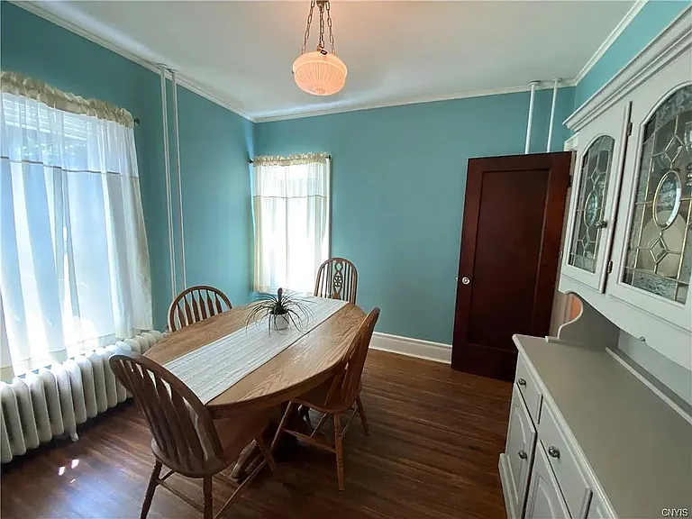 238 Greenwood Pl — Photo 3