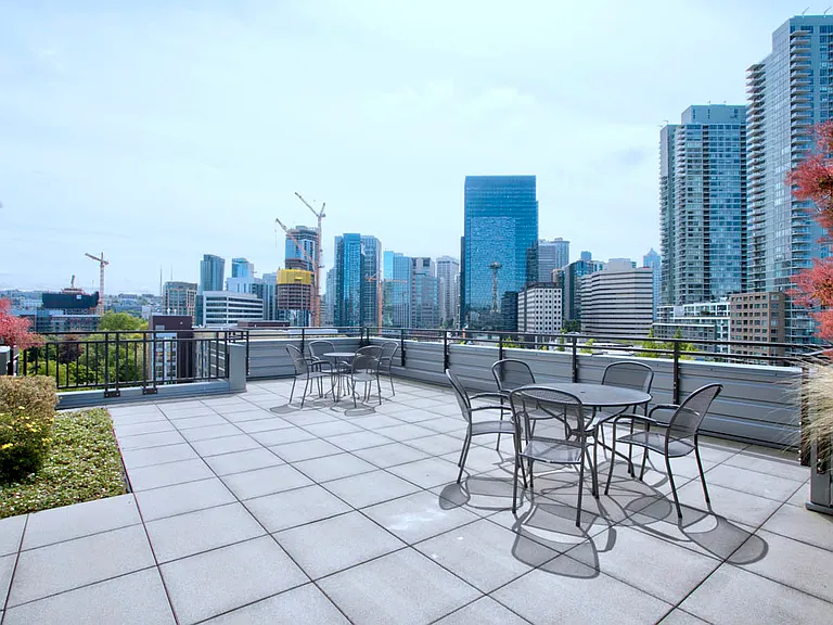 699 John St #420 — Photo 17