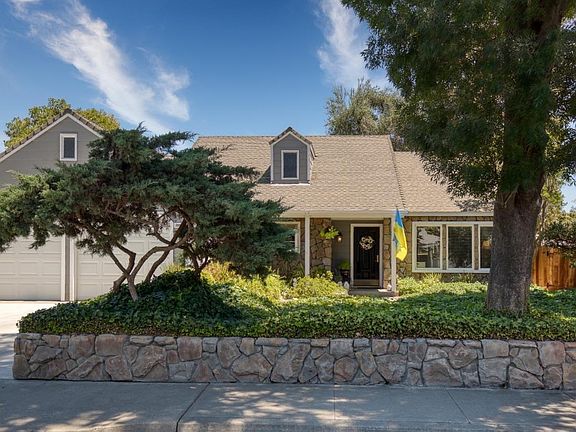 2nd image of 3804 Beyer Park Dr