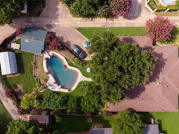 4th image of 1115 Joanna Cir