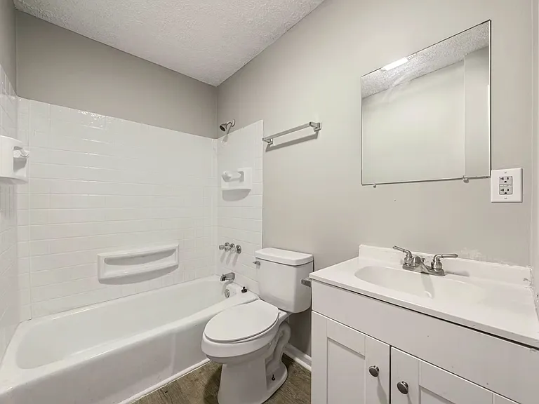 River Glow Apartments — Photo 5