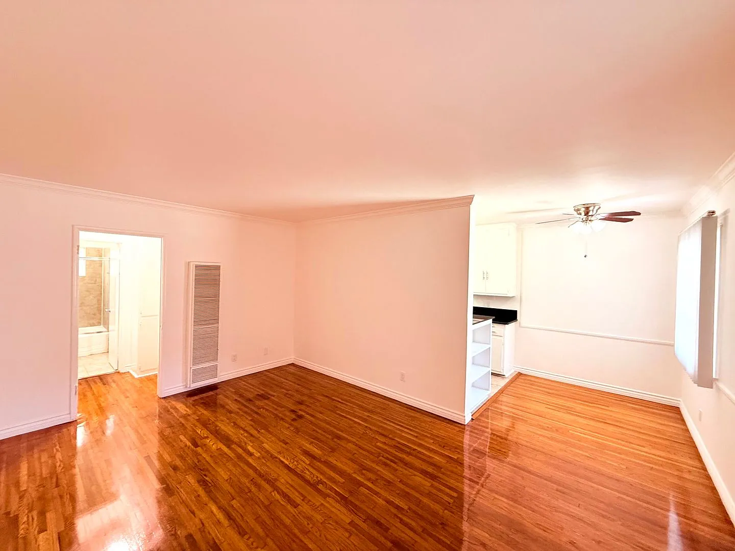 1415 Hudson Avenue — Photo 4