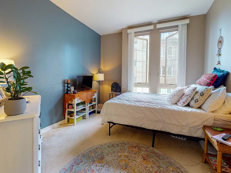 2nd bedroom can easily fit a queen bed with walk in closet