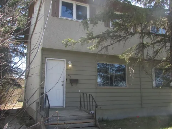 451 McIntosh STREET, Regina, SK S4R 4Z7