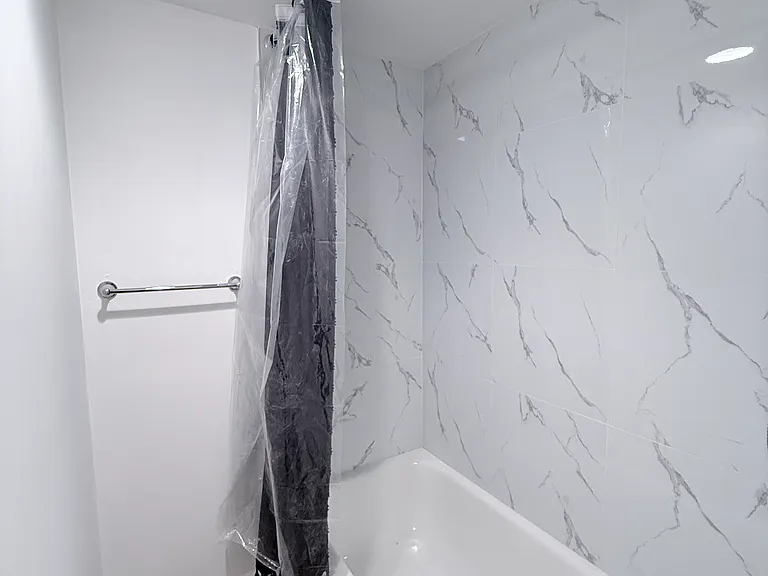 25 Greenview Ave #BASEMENT — Photo 10