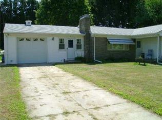 2 Arthur St, Smithfield, RI 02828