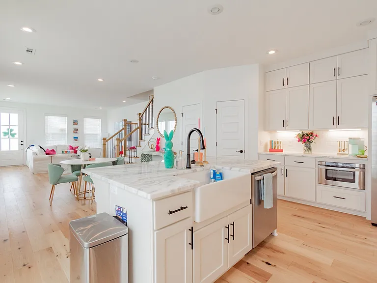 1023 S Hollywood Ave — Photo 5