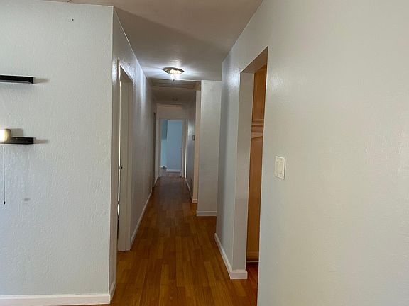 5th image of 3660 Willowood Dr