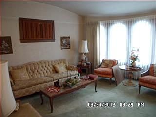 3rd image of 63 Crane St