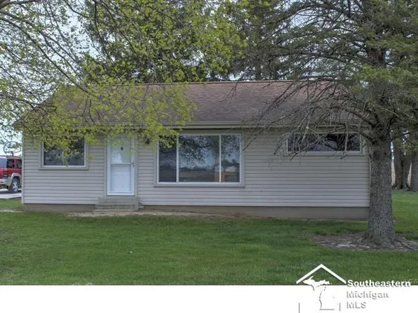 5847 N County Line Hwy, Britton, MI 49229