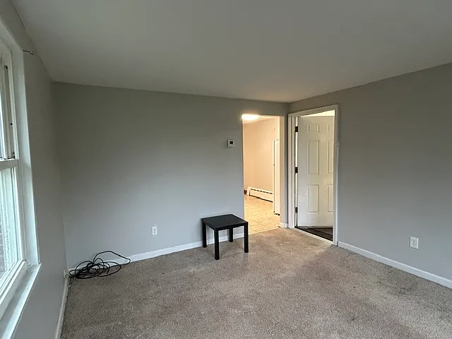 2 bed, 700 sqft, $1,195 — Photo 3