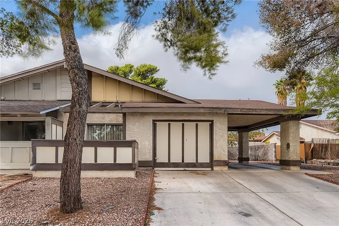 4 bed, 2.0 bath, 1519 sqft, $1,655 — Photo 1