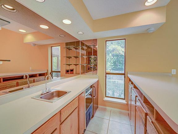 4th image of 6021 Casa Feliz NE