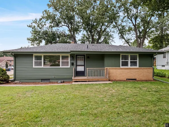 4954 S 130th St, Omaha, NE 68137
