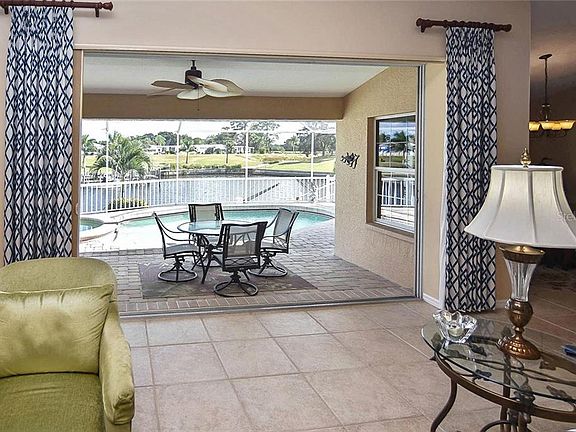 4th image of 343 Oakwood Cir