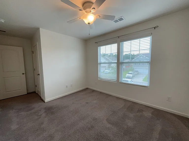 114 Rockingham Way — Photo 23