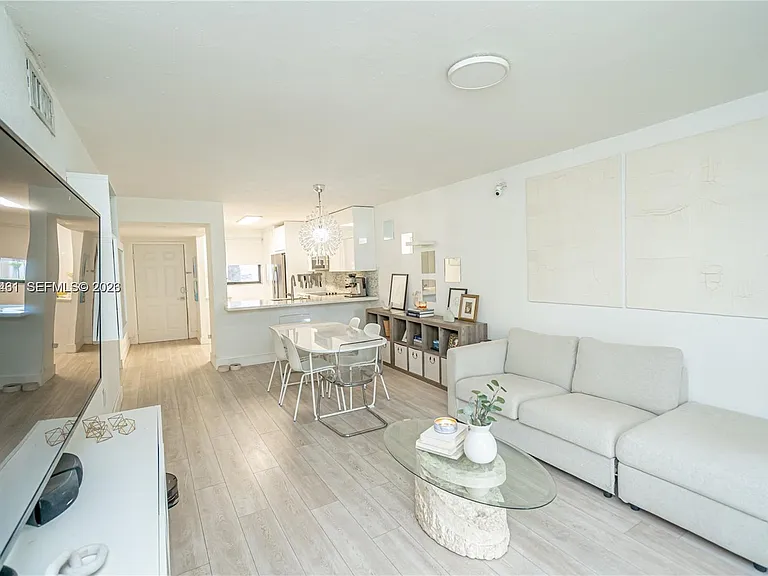 9856 Nob Hill Ln #9856 — Photo 14