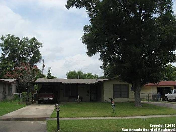 2nd image of 311 E Formosa Blvd