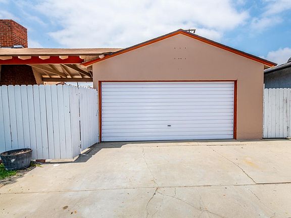 5th image of 15133 Mystic St
