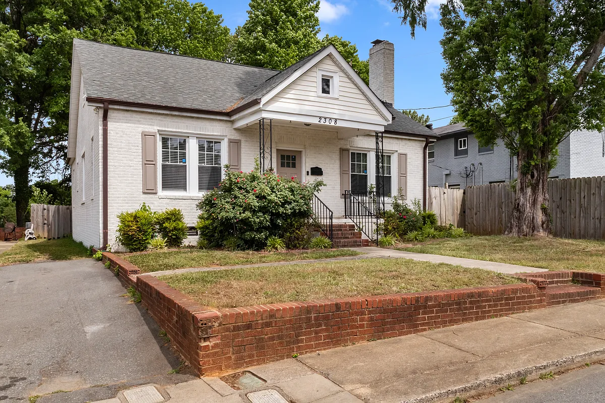 Building Photo - 2308 Carmine St