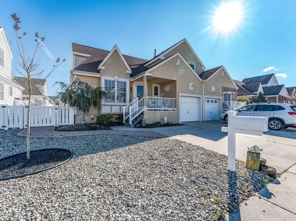 213 E Raleigh Ave, Wildwood Crest, NJ 08260