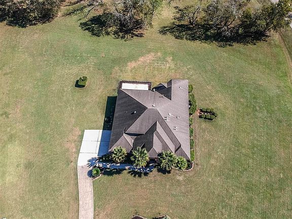 4th image of 719 Oyster Shell Ct