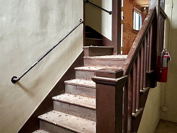 17th image of 107 N Jordan St