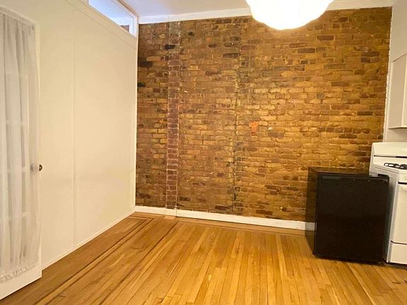 2nd image of 1059 2nd Ave APT 1A