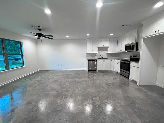 5th image of 238 Skylane Dr