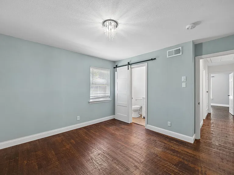 8618 Lockhaven Dr — Photo 20