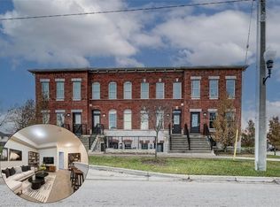 275 Max Becker Dr #5, Kitchener, ON N2E4G2