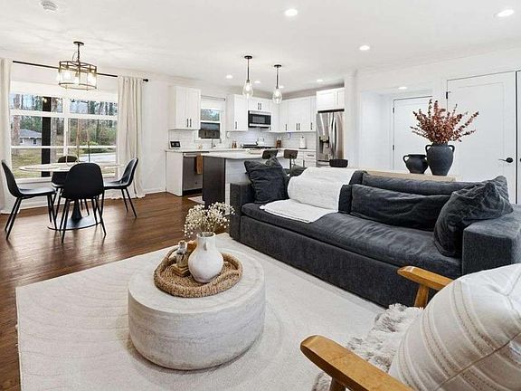 4th image of 3470 Glensford Dr