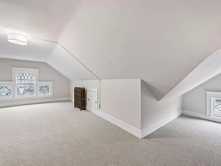 105 Milton St S #1B — Photo 17