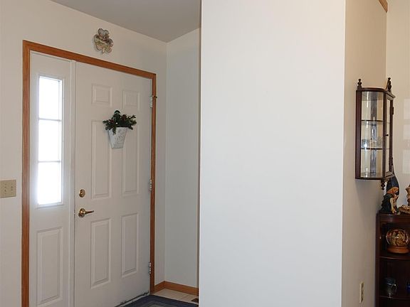 5th image of 594 Cypress Ln